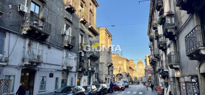 Zona Garibaldi/Piazza Mazzini 2,5 vani ristrutturato