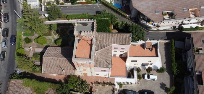San Giovanni La Punta esclusiva villa singola stile liberty
