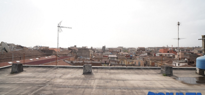 Adiacenze via Vittorio Emanuele 5,5 vani + terrazzo