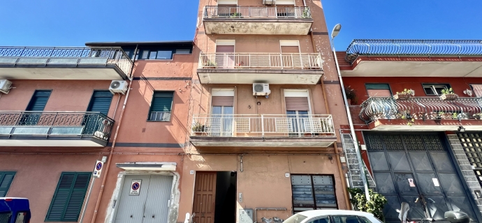 Appartamento 3 vani + terrazza, Picanello (Catania)